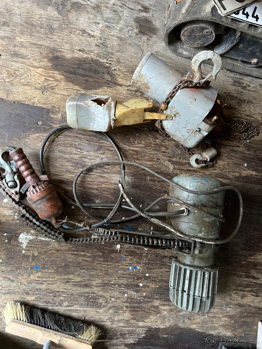 ////JEŽAB KRAN KOČKA ZDVIH DEMAG YALE/// - 4