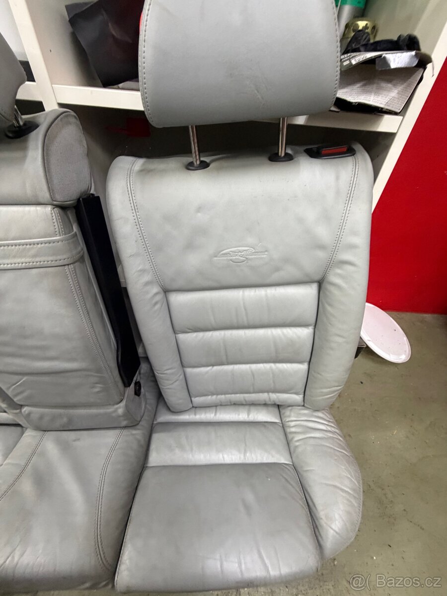 Superb 1 sedačky Laurin a Klement - 4