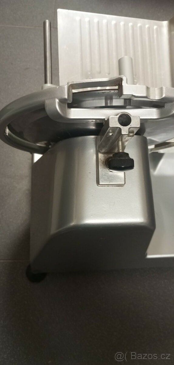 Nářezový kráječ Beckers profi - 250 mm - 4