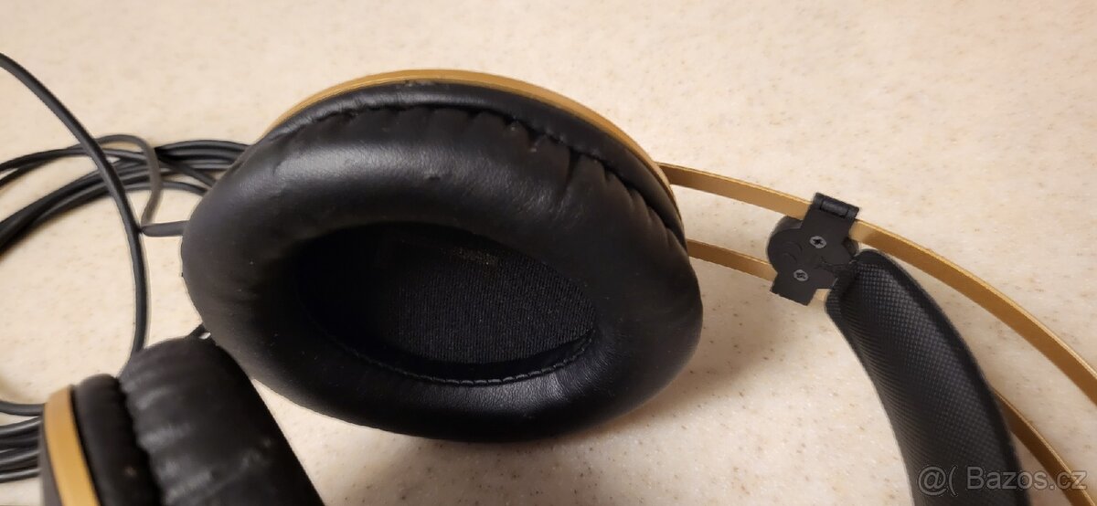 Sluchátka AKG K92 - 4
