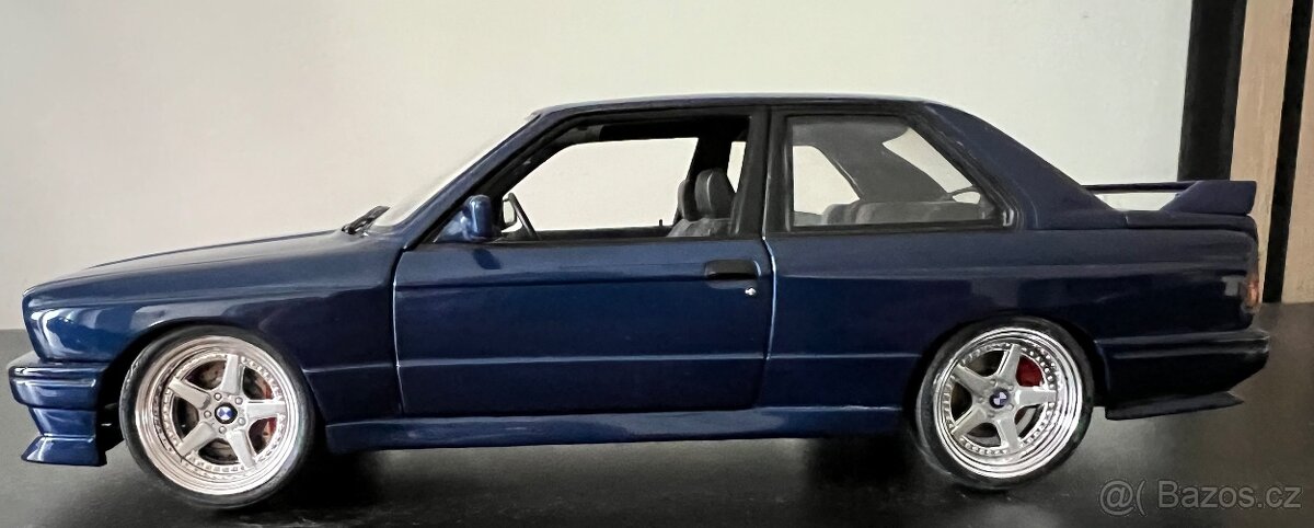BMW M3 1:18 Minichamps - 4