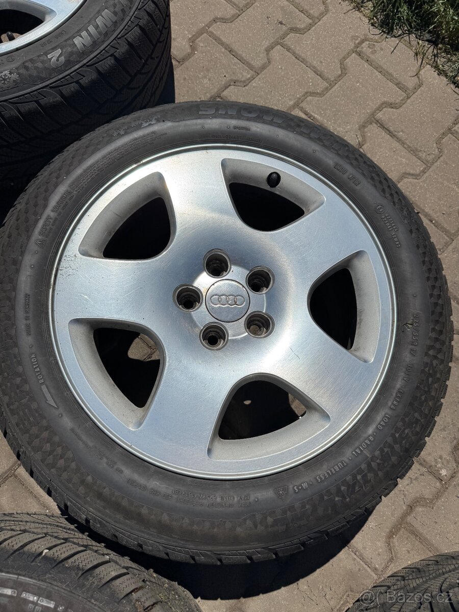 Kola Audi R17 5ks - 4