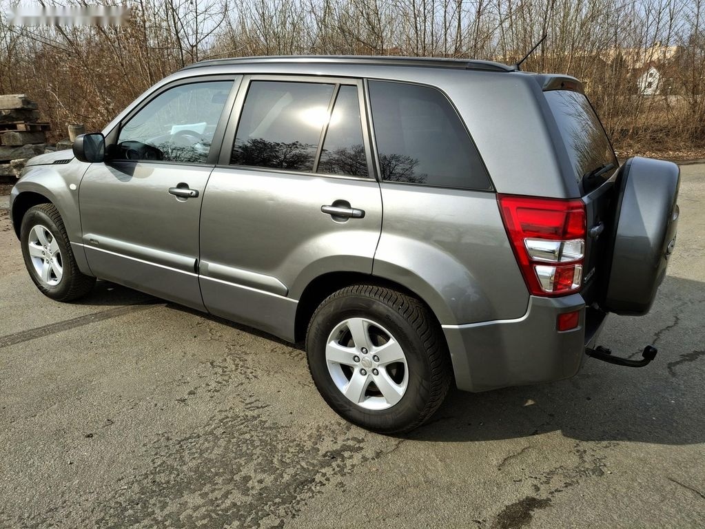 Suzuki Grand Vitara,2.0 benzin Rezervace - 4