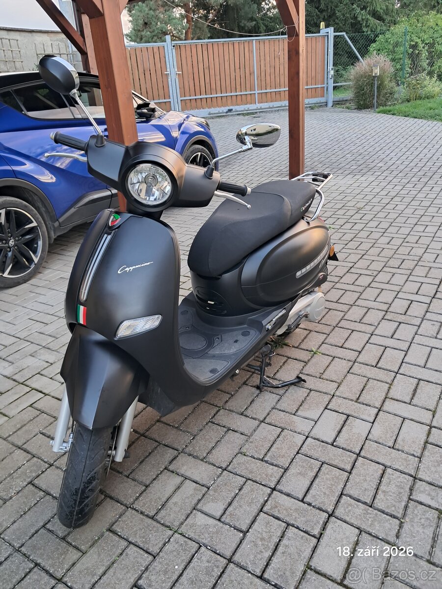 Skůtr Capirelli 125 - 4