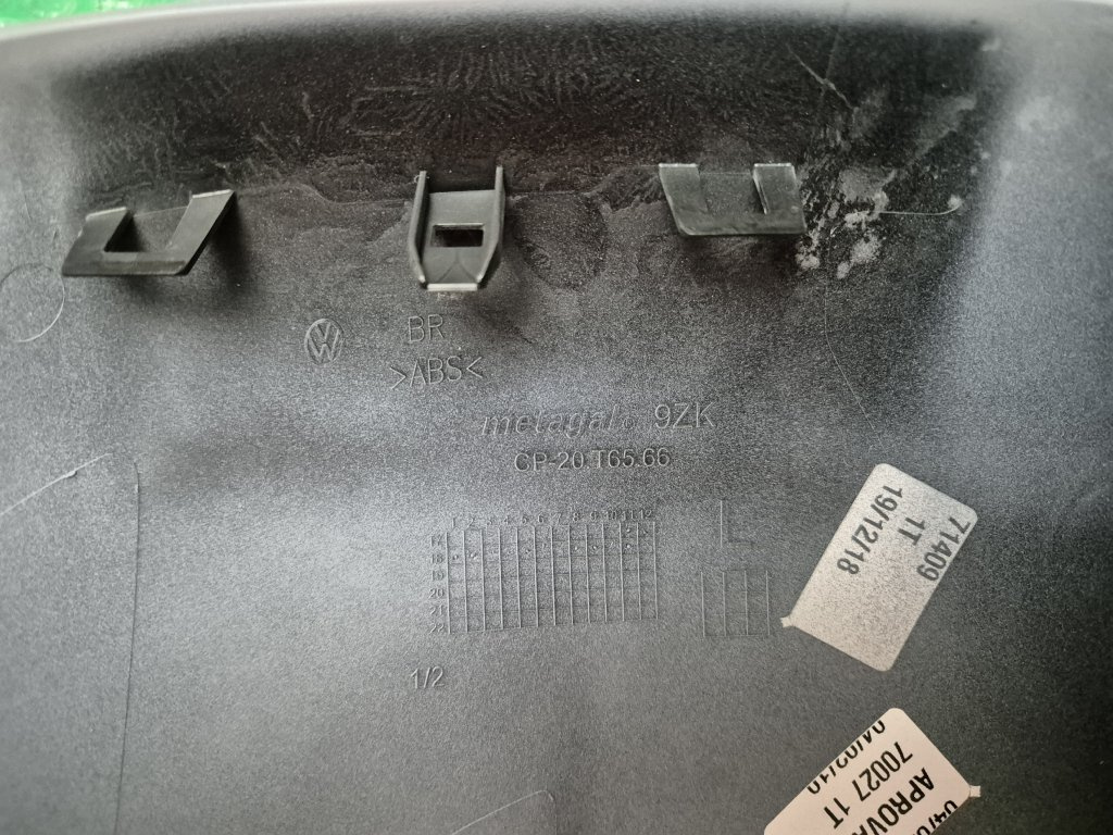 kryt levého zpětného zrcátka pro lak VW Amarok 2H0857527C GR