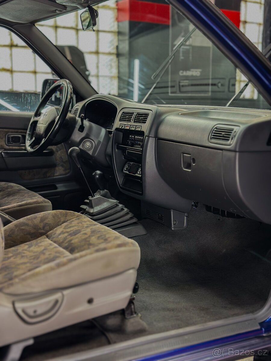 Nissan navara d22 4x4 2.5td