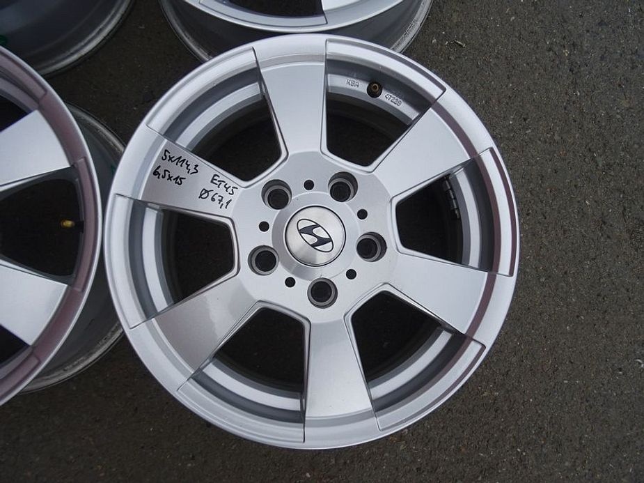 Alu disky Hyundai, Kia, 15", 5x114.3 , ET 45 ,šíře 6,5J - 4