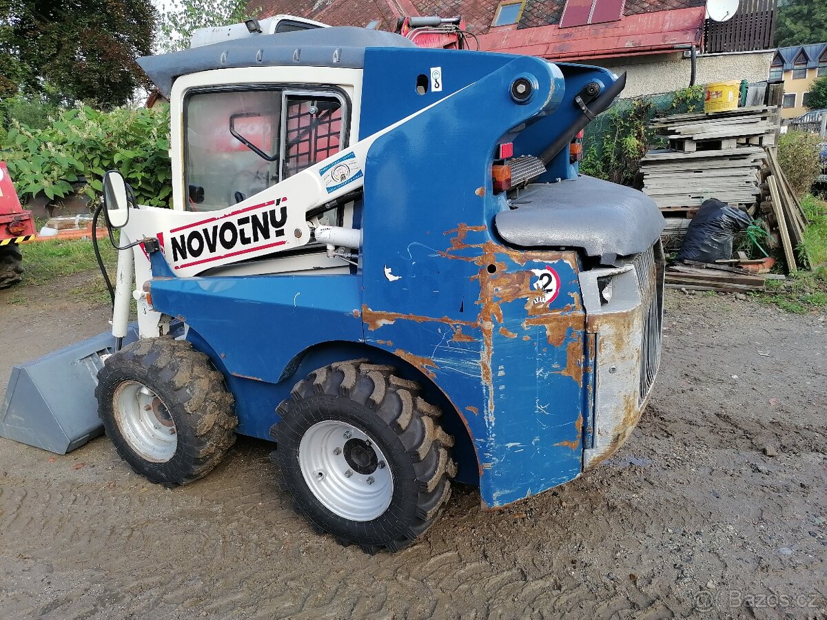 Smykem řízený nakladač Novotný 861, TP + SPZ, r.v 2013, moto - 4