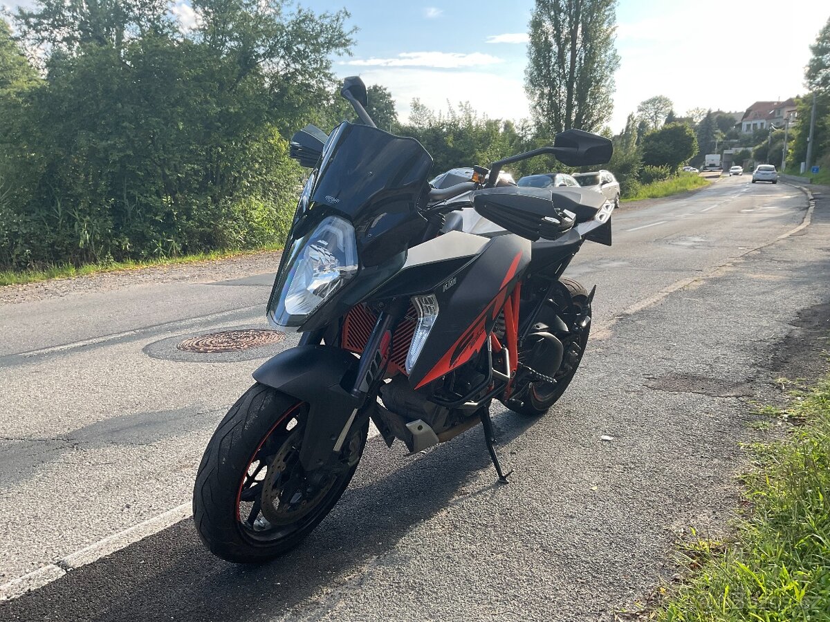 KTM Super Duke 1290 GT - 4