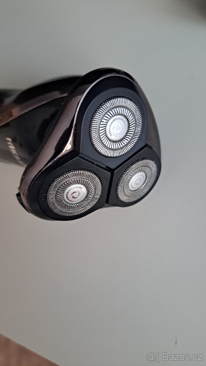 Holící strojek - 4