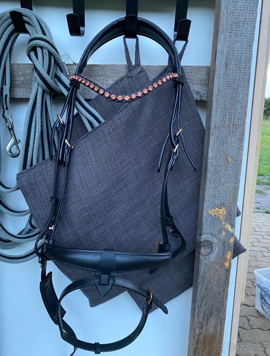 Více věcí na prodej - 4