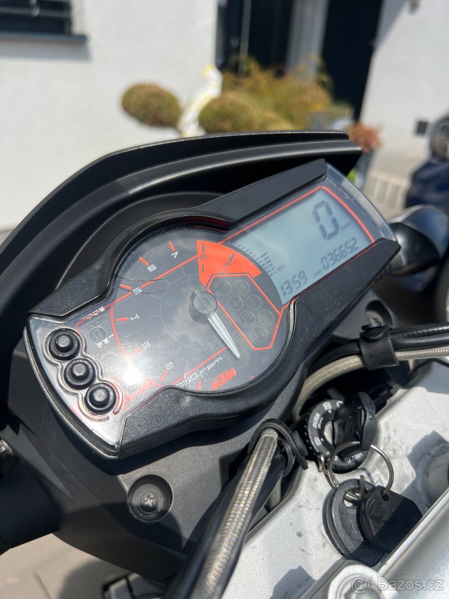 KTM 690 SM LC4