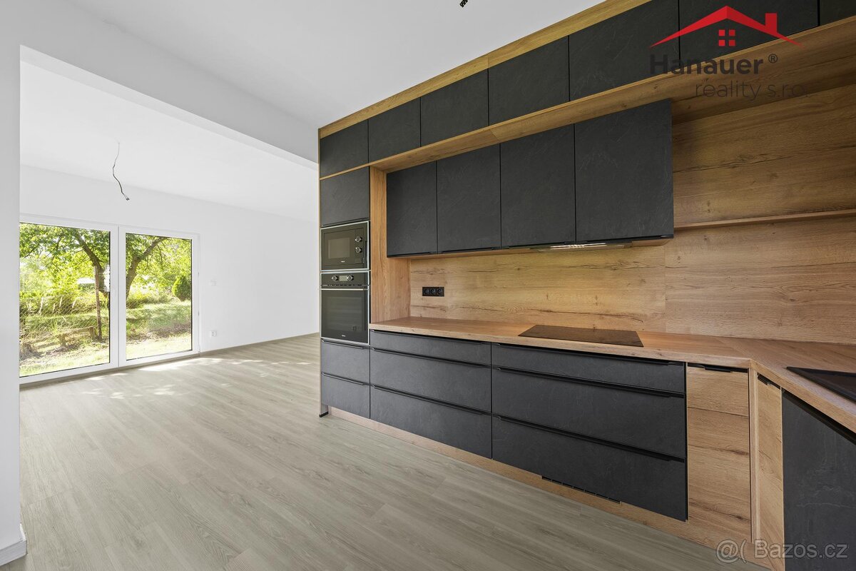 Prodej rodinného domu 113 m2, Děčín - Chmelnice s pozemkem 1 - 4