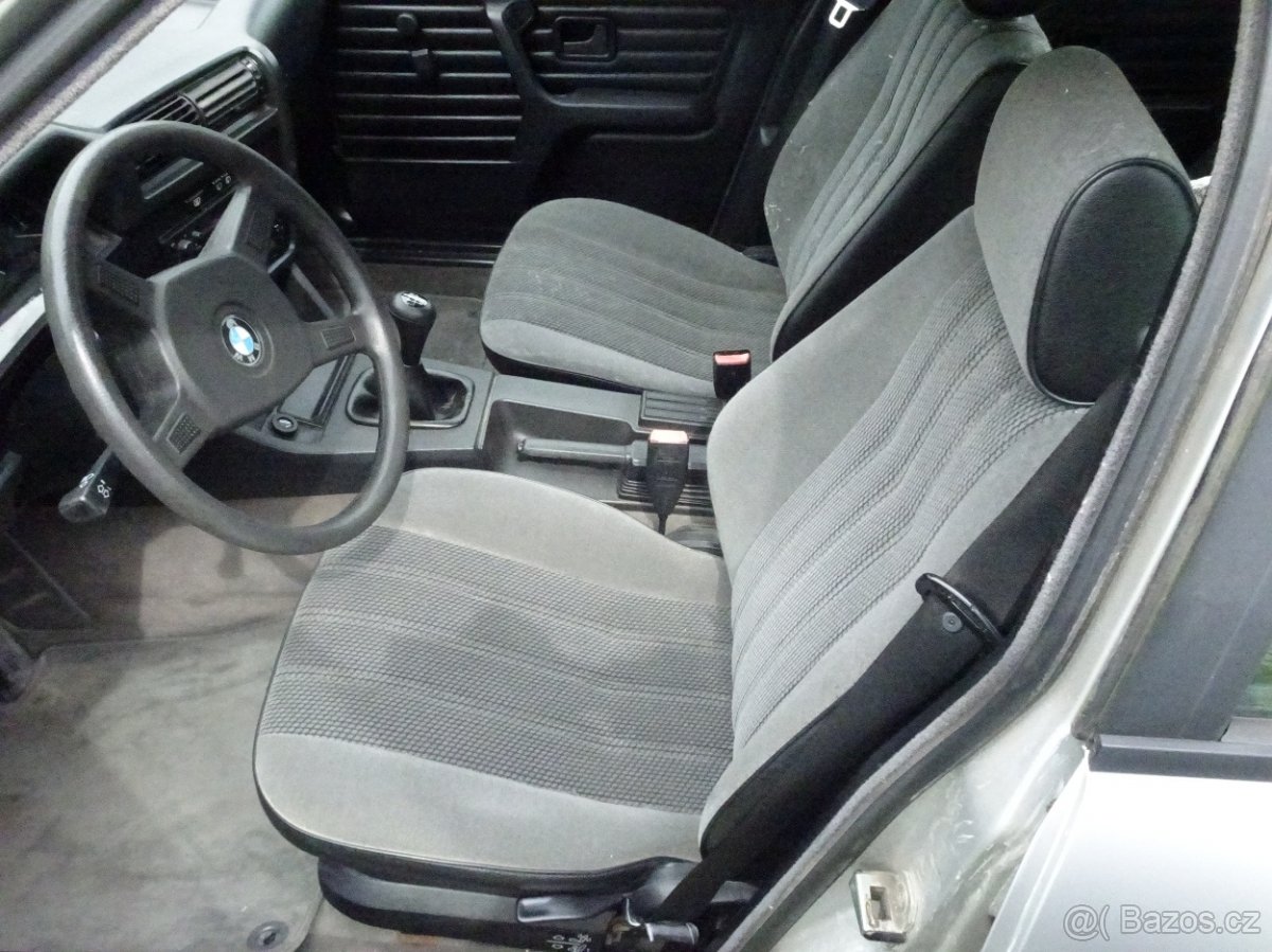 BMW E30 Touring 316i benzin, 1 majitel najeto jen 99 000 km. - 4