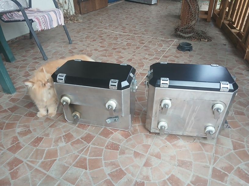 Boční hliníkové kufry - 4