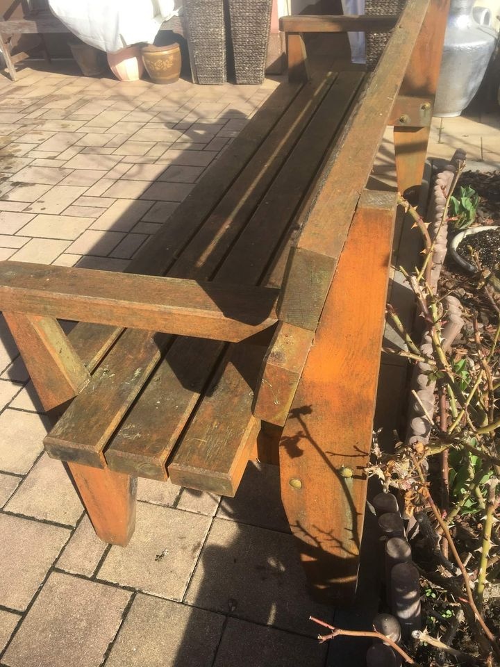 ZAHRADNI LAVICKA - 4