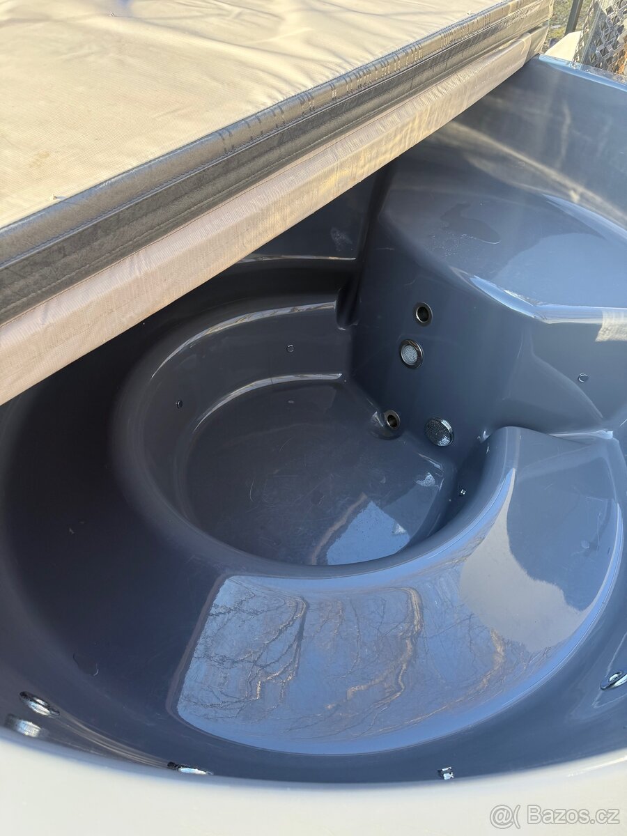 Horký sud DeLuxe s integrovanými kamny - 4