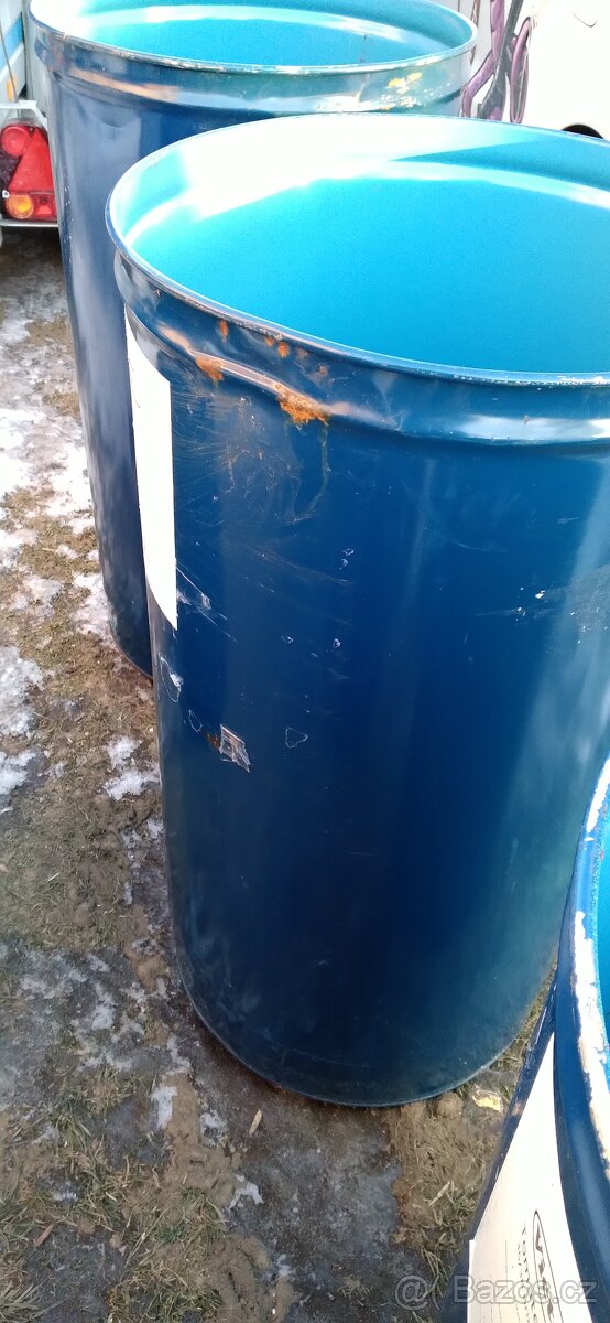 Prodám plechové sudy 220l - 4