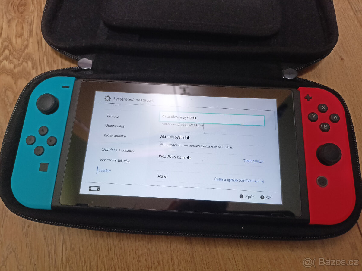 Nintendo Switch V2 s Chipem a Koženým pouzdrem - 4