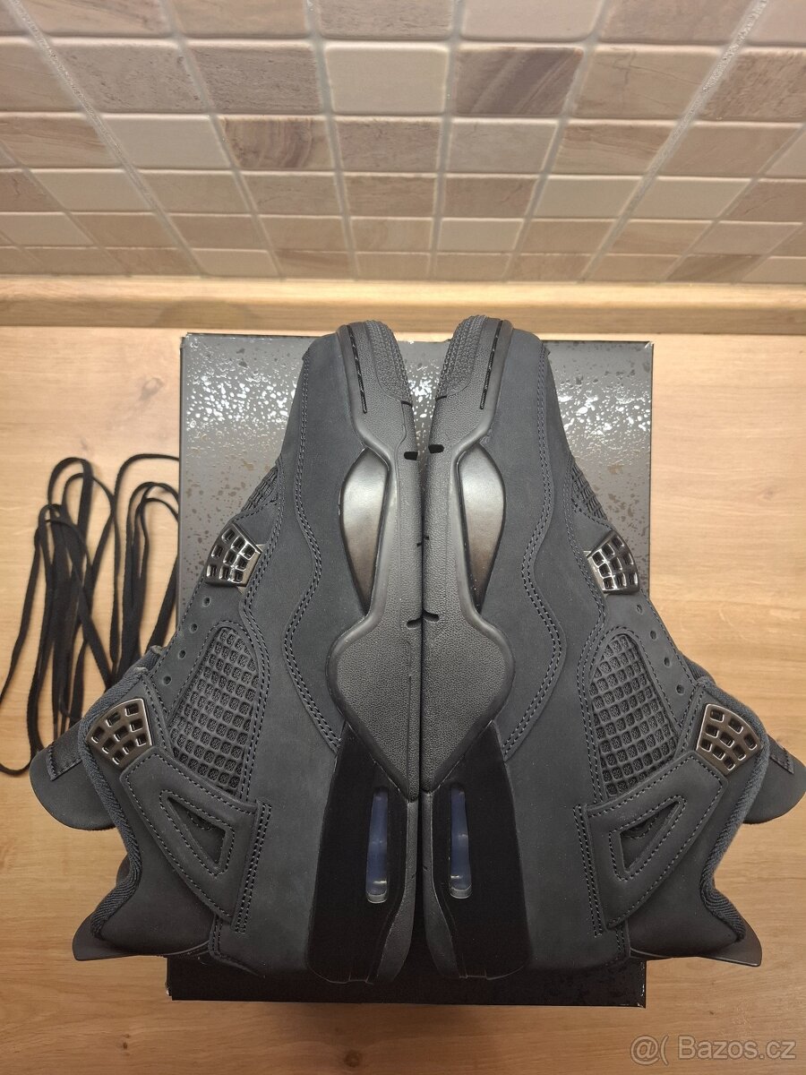 Air Jordan 4 Black Cat 2025 - 4