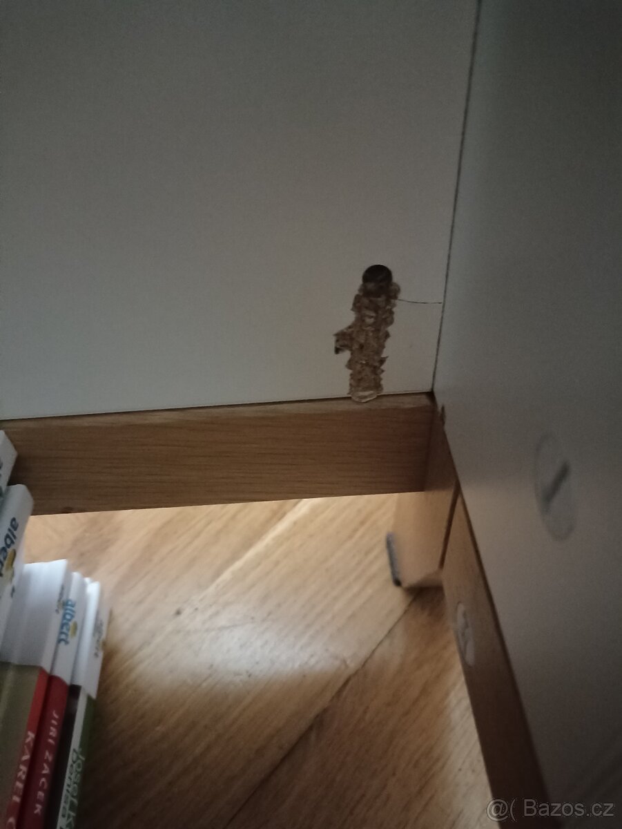 Sestava - postel a noční stolek - 4