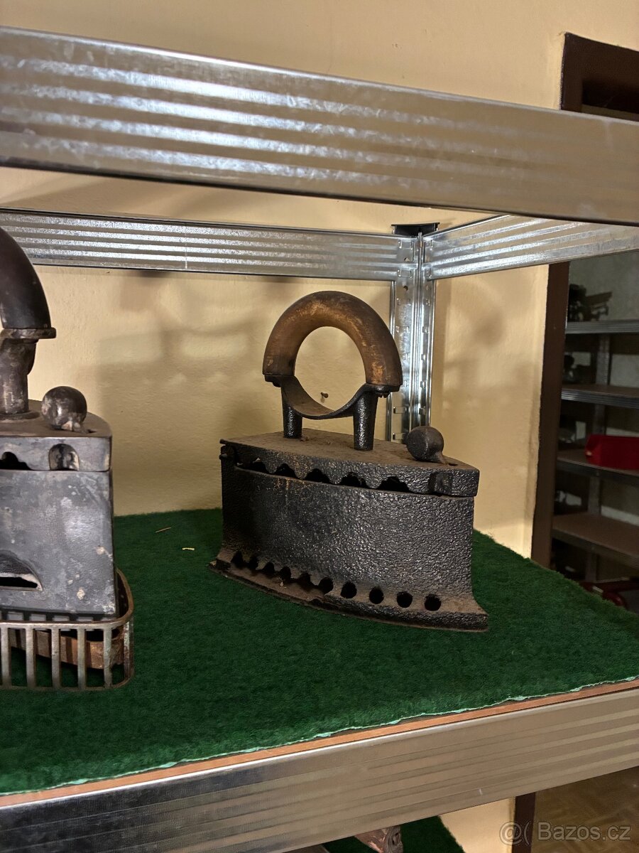 Starožítná žehlička - 4