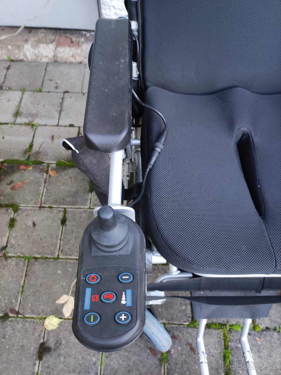 Invalidní vozík elektrický Flexithrone eThron 12 DW - 4