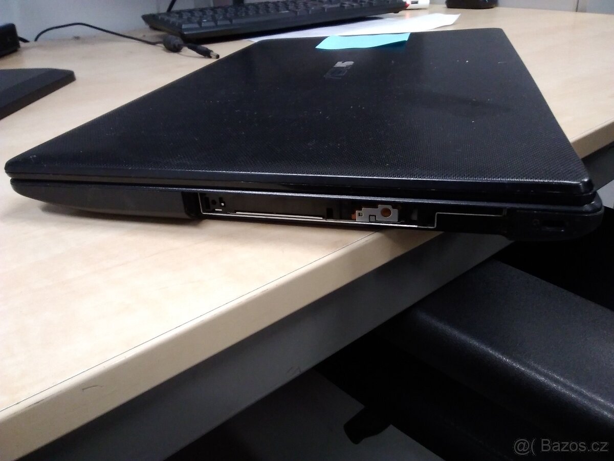 Notebook ASUS X551C bez nabíječky. - 4