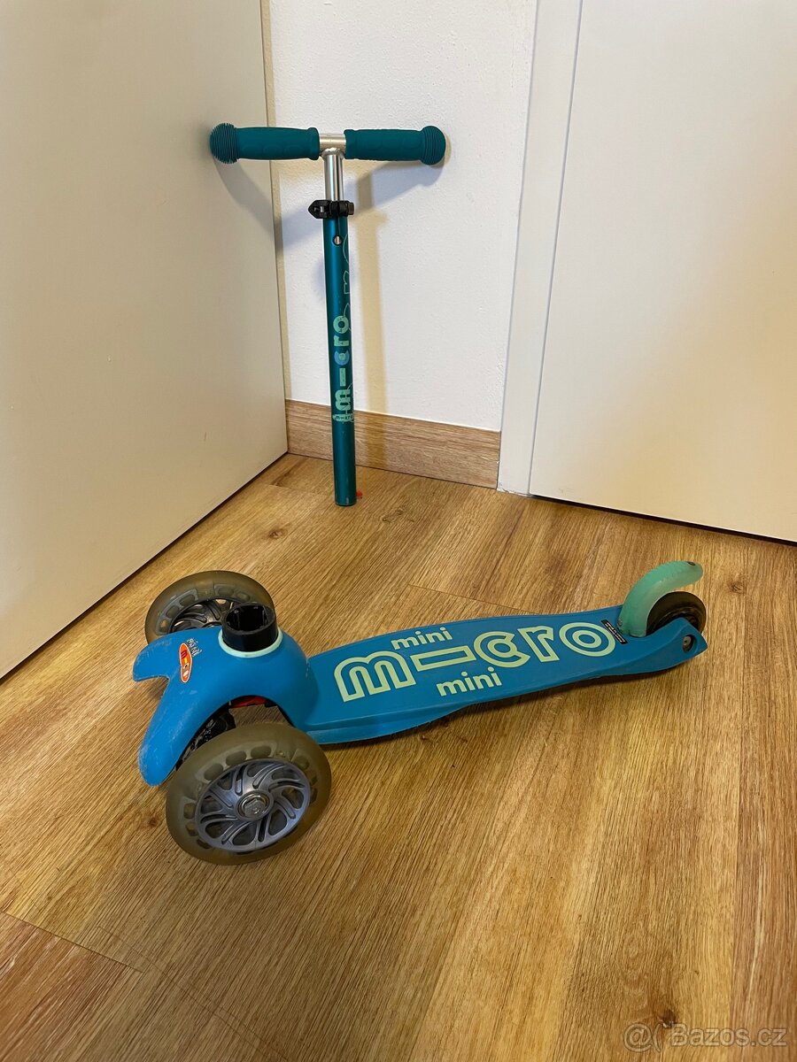 Mini deluxe koloběžka aqua Micro MMD001 - 4