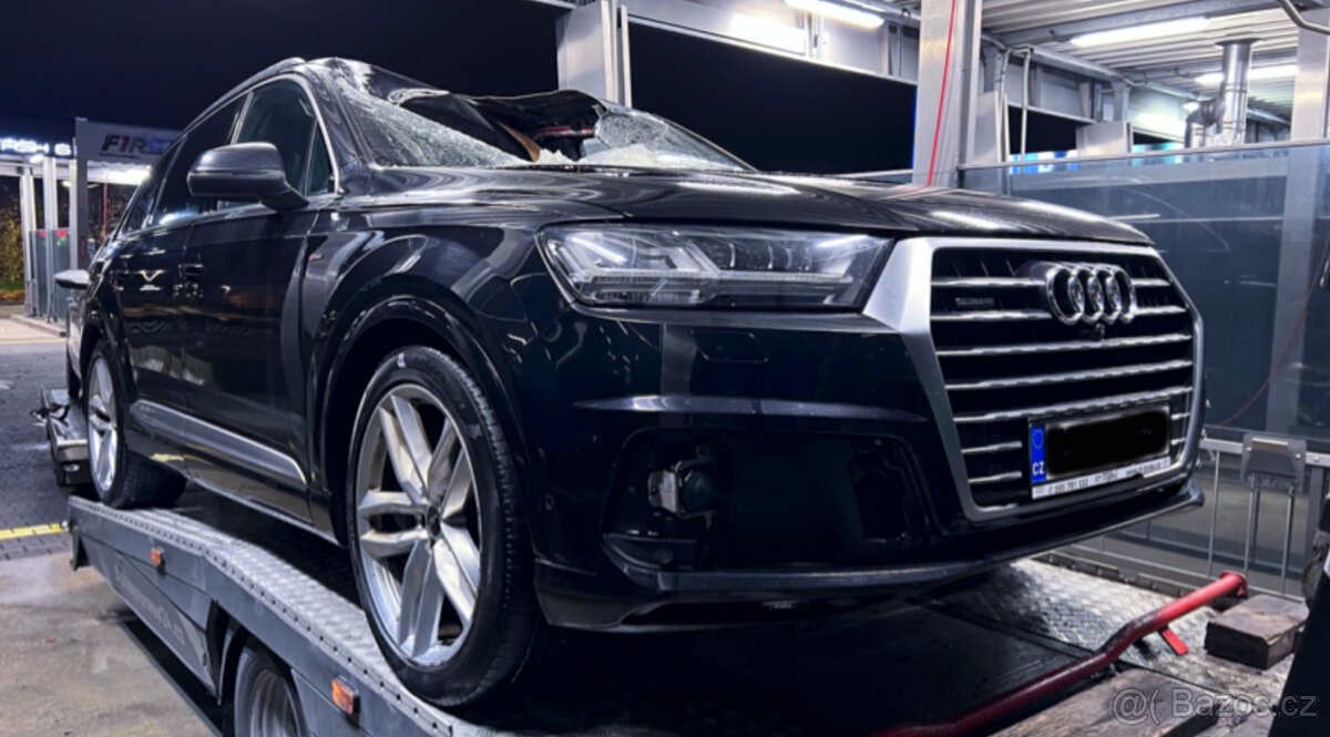 Vůz na náhradní díly Audi Q7 4M S-Line 2018 CRTC SUQ LC9X - 4