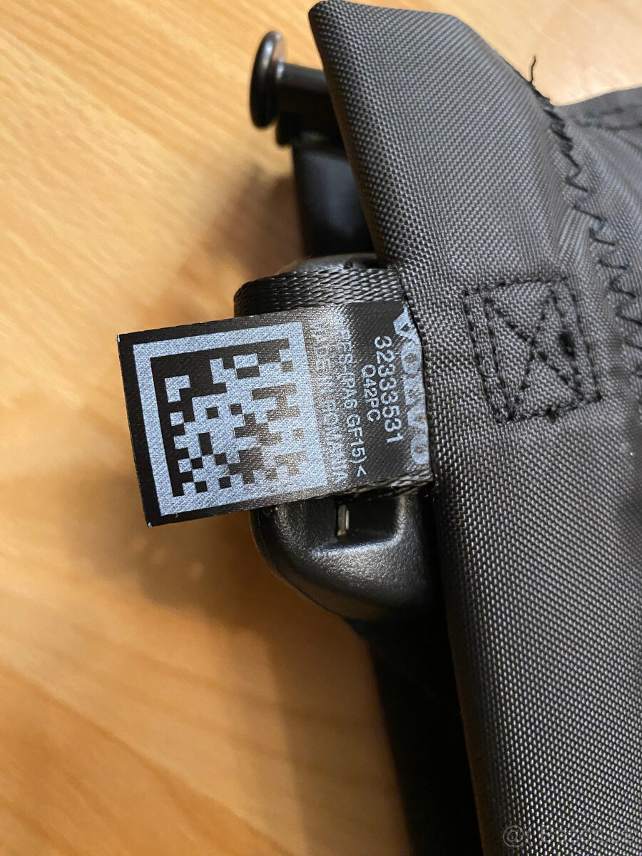 Nylonová ochranná síť do kufru Volvo XC60 - 4