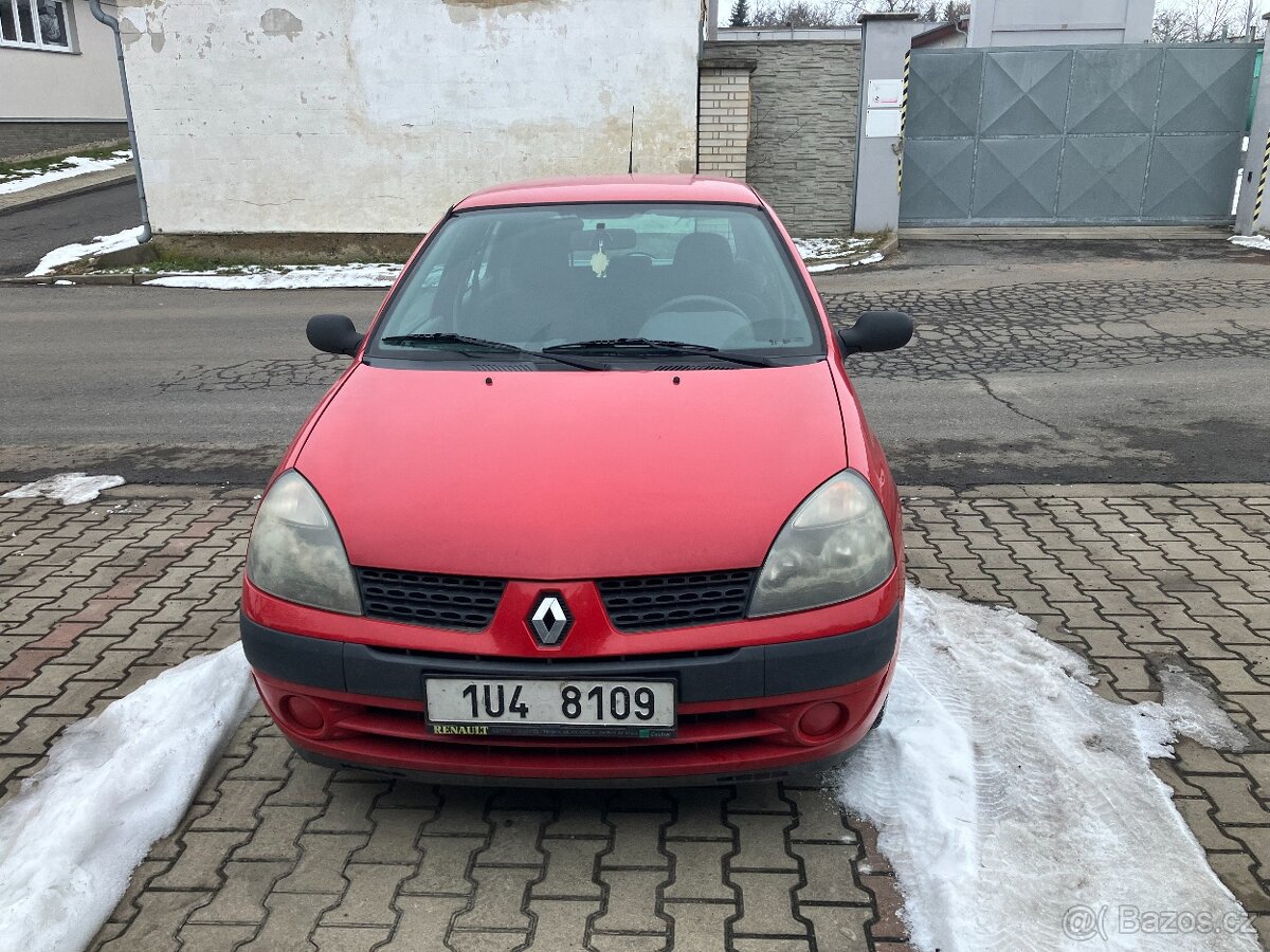 Prodám Renault Clio r.v. 2002 - 4