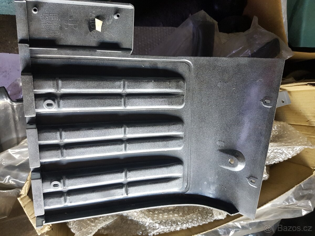 NISSAN ECO-T ČÁSTI KAROSERIE - 4