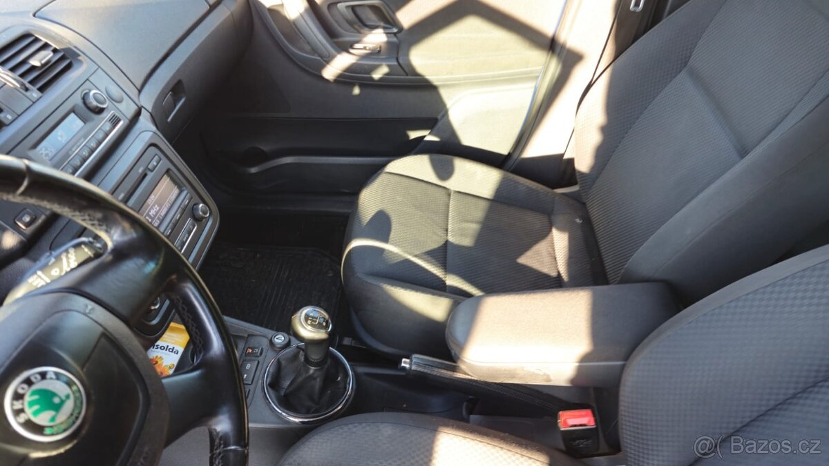 Prodám Škoda Fabia 1.2, 77 kW, r. 2010 - 4