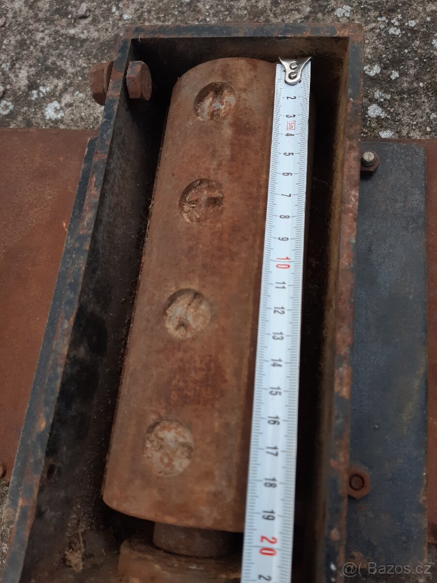 Hoblovka - srovnávací stůl - 4