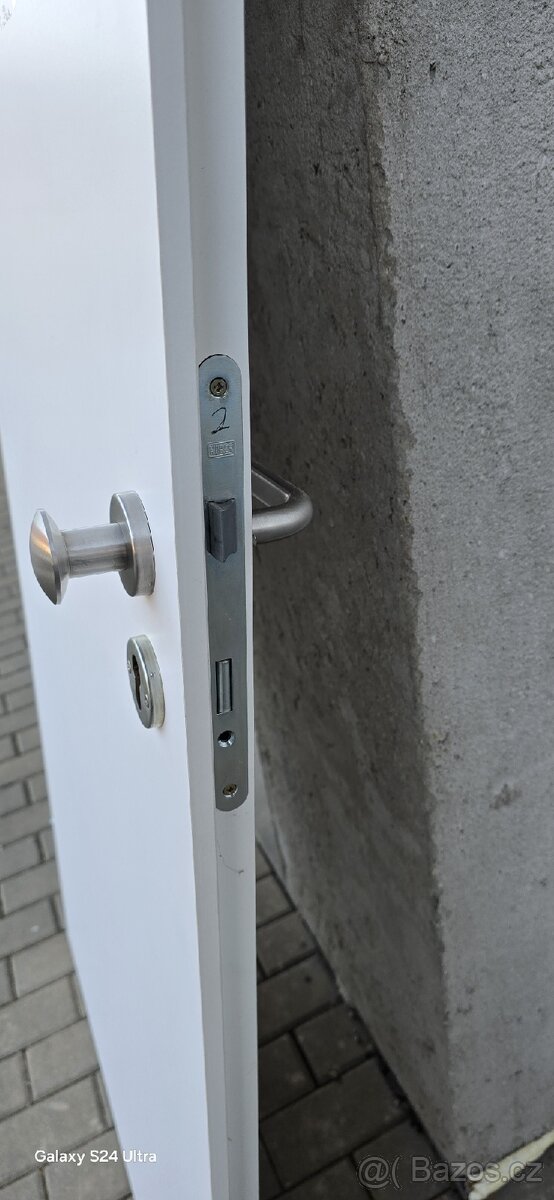 Prodám interiérové dveře - 4