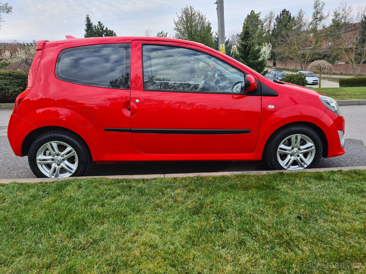 RENAULT TWINGO 1,2i 56 kW AUTOMAT KLIMA - 4