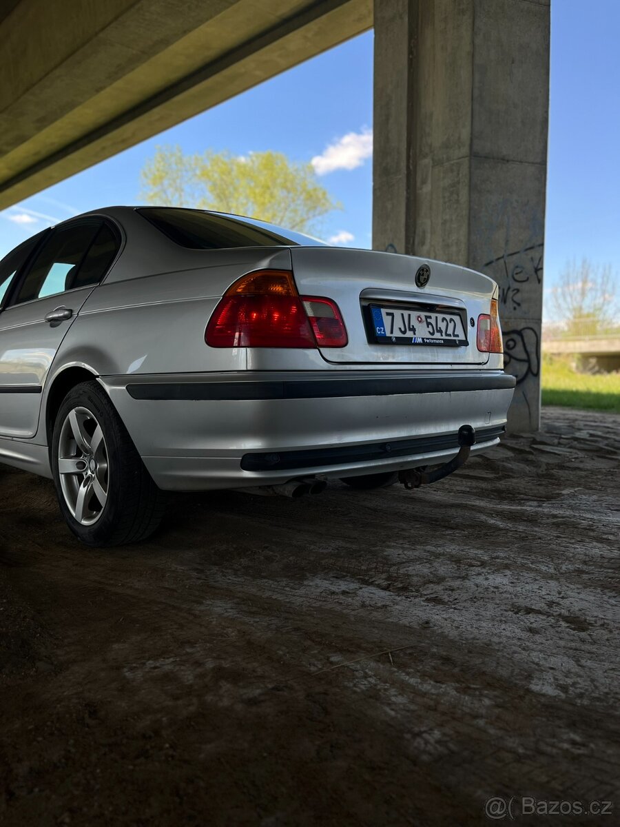 BMW E46 323i 1998 - 4