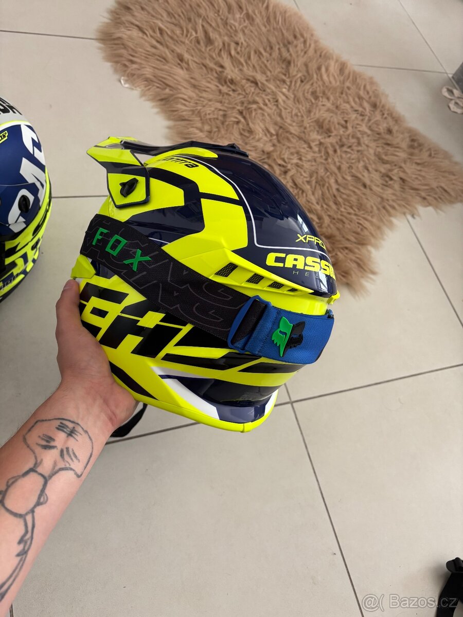 Moto přilba