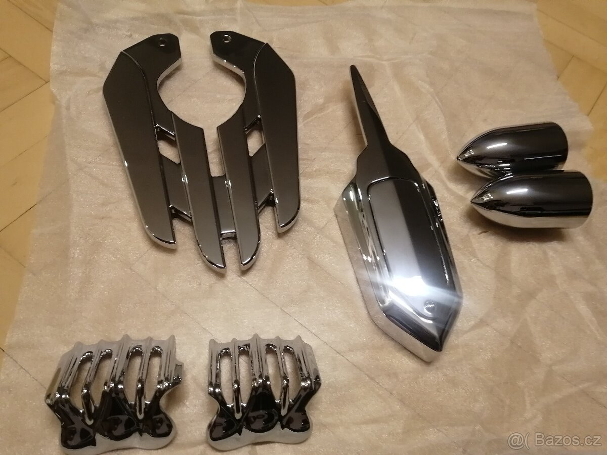 Prodám doplňky na Yamaha Raider XV 1900 - 4