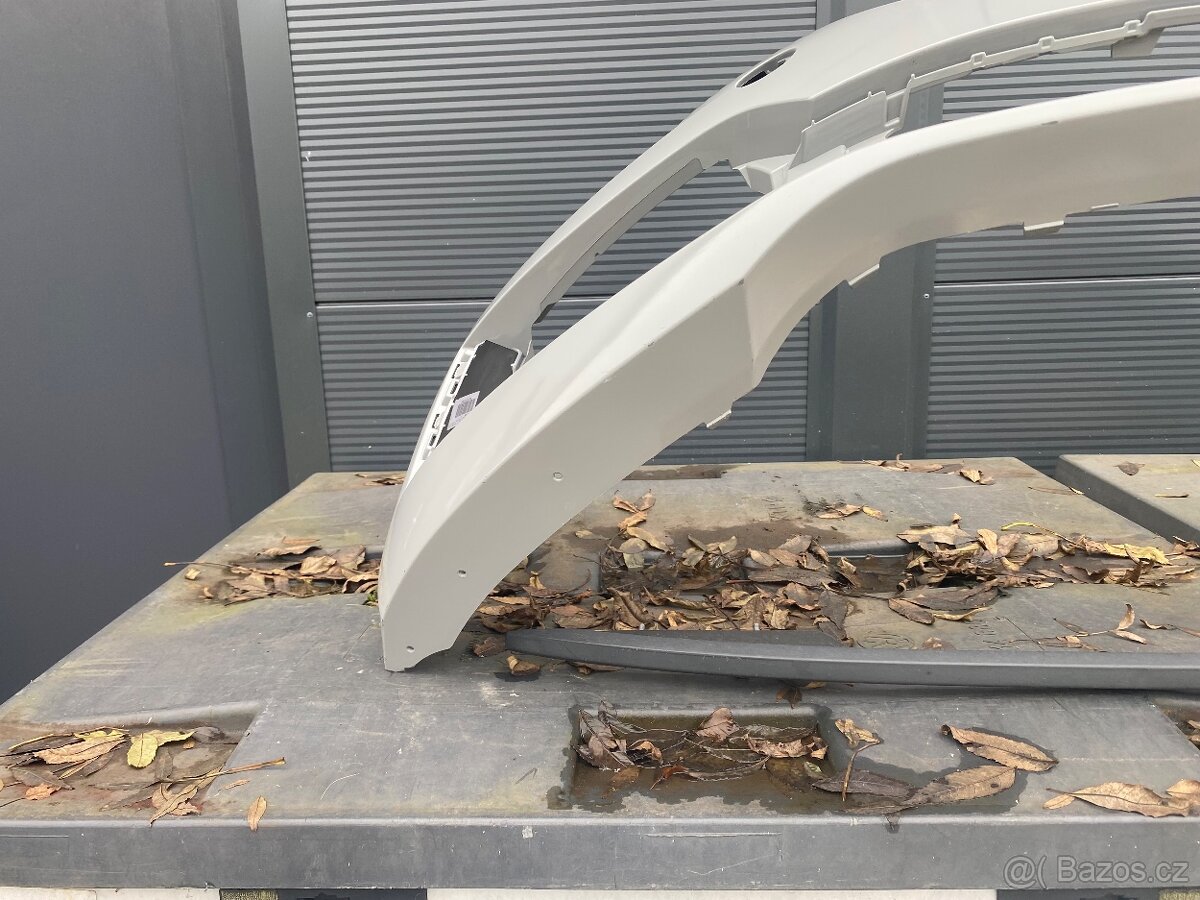 Škoda Scala - přední nárazník - steel grey - 4