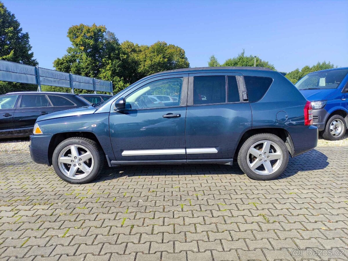 JEEP COMPASS 2.4i VVT LIMITED,4x4,TAŽNÝ,ALU,KLIMATIZACE - 4