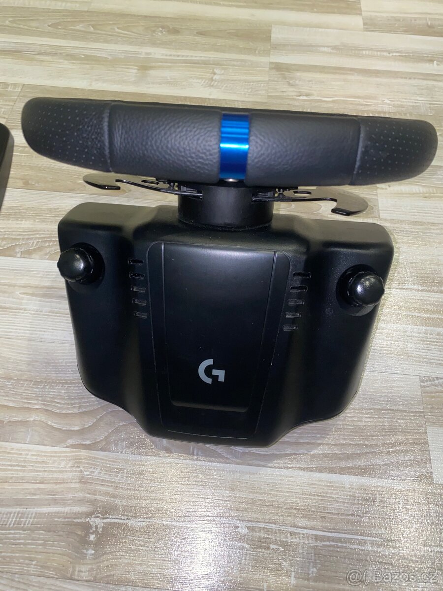Herní volant Logitech G923 pro PC / PS5 / PS4 - 4