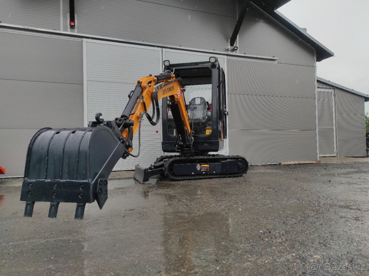 minirypadlo, minibagr, bagr, motor Kubota - 4