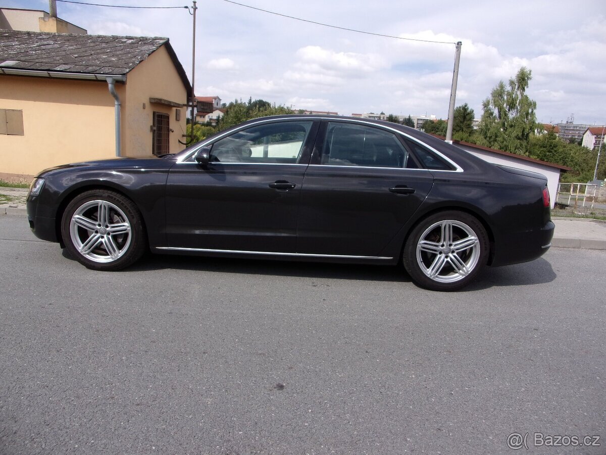 Audi A8,3.0tdi,184kw,250ps,model 2013,max vybava,20alu - 4