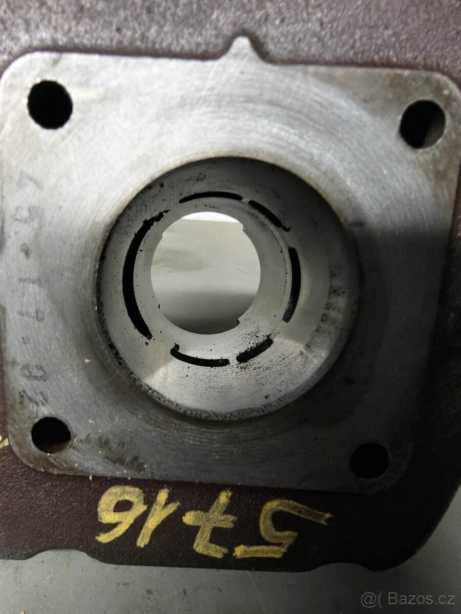 Válec Honda x8r - 4