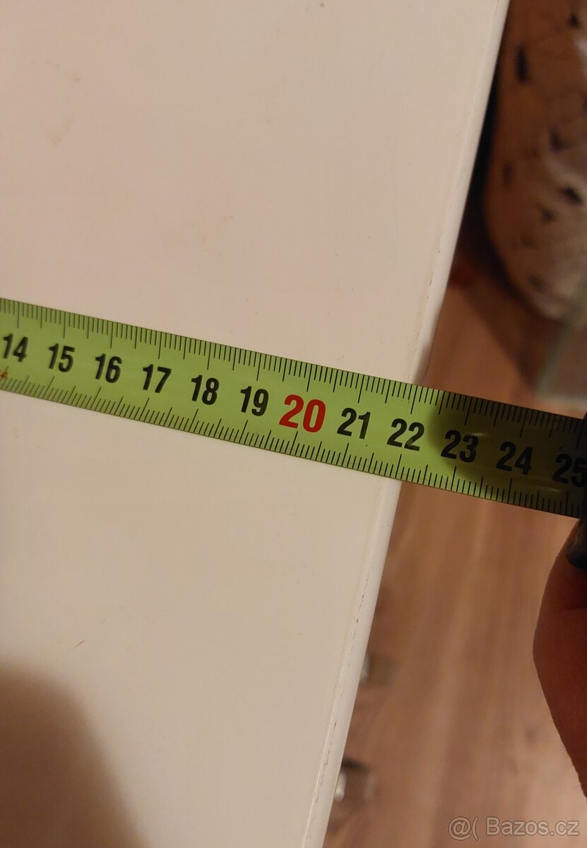 Závěsná skříň do koupelny - 4