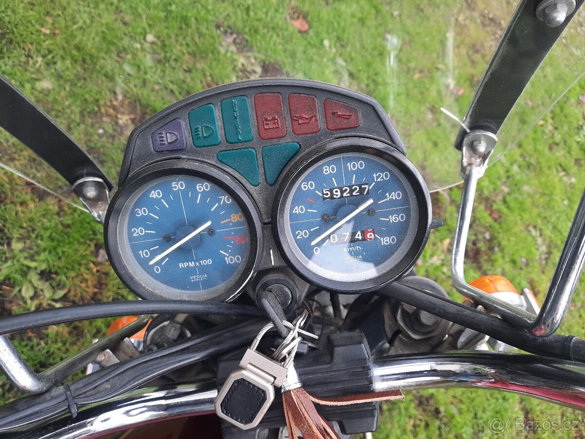 Moto Guzzi V 35C - 4