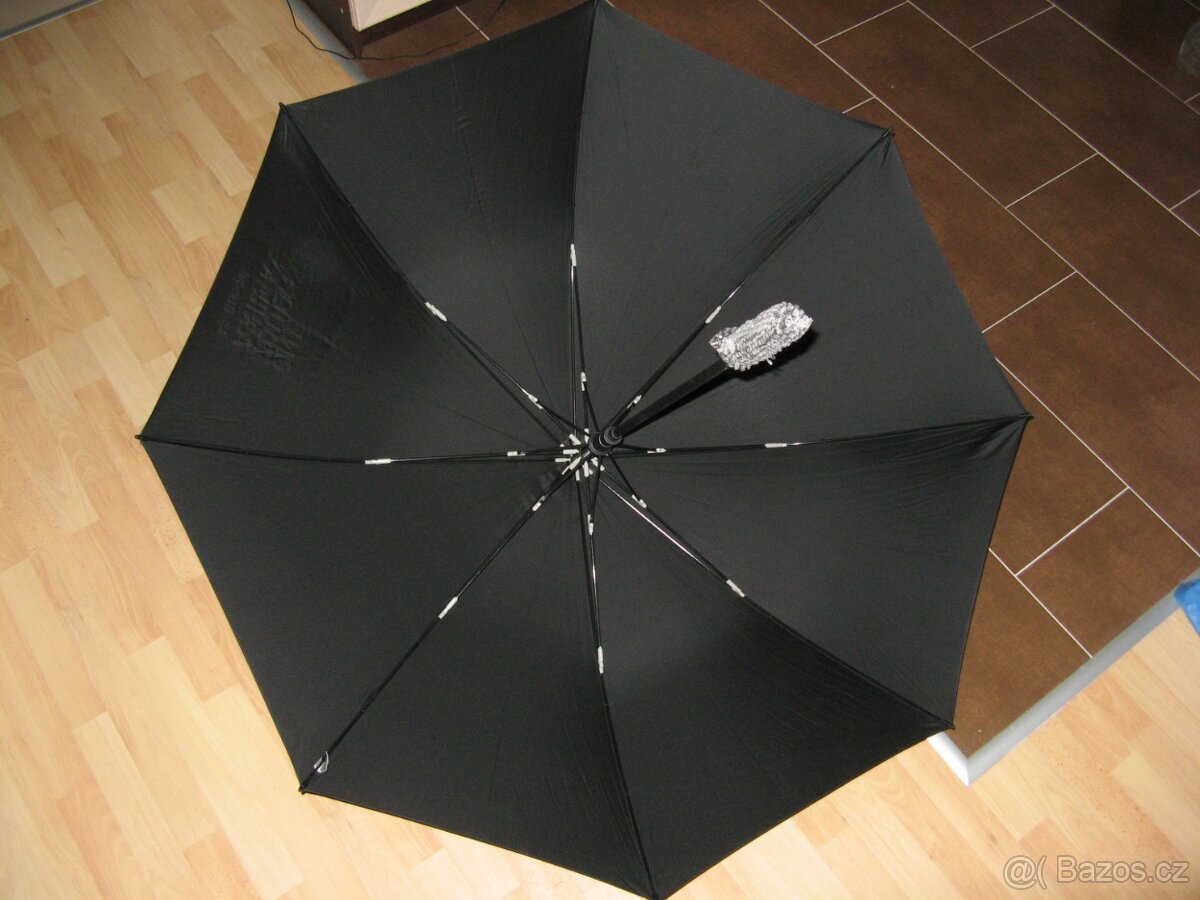 RODINNÝ DEŠTNÍK - 4