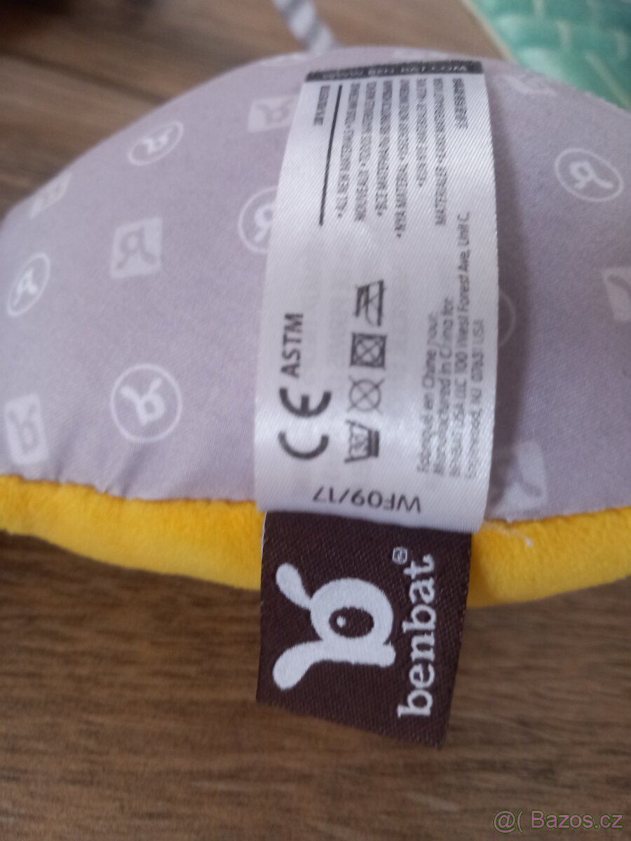 Nakrčnik s opěrkou hlavy do autosedačky lev - 4